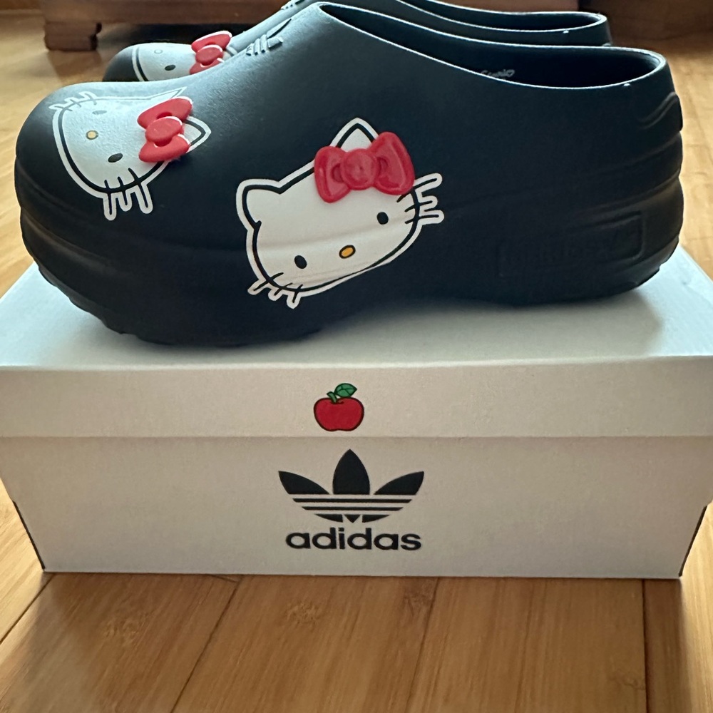 Hello Kitty x adidas Wmns Adifom Stan Smith Mule '50th Anniversary